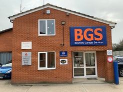 Bromley Garage Services - Wokingham, Berkshire, United Kingdom
